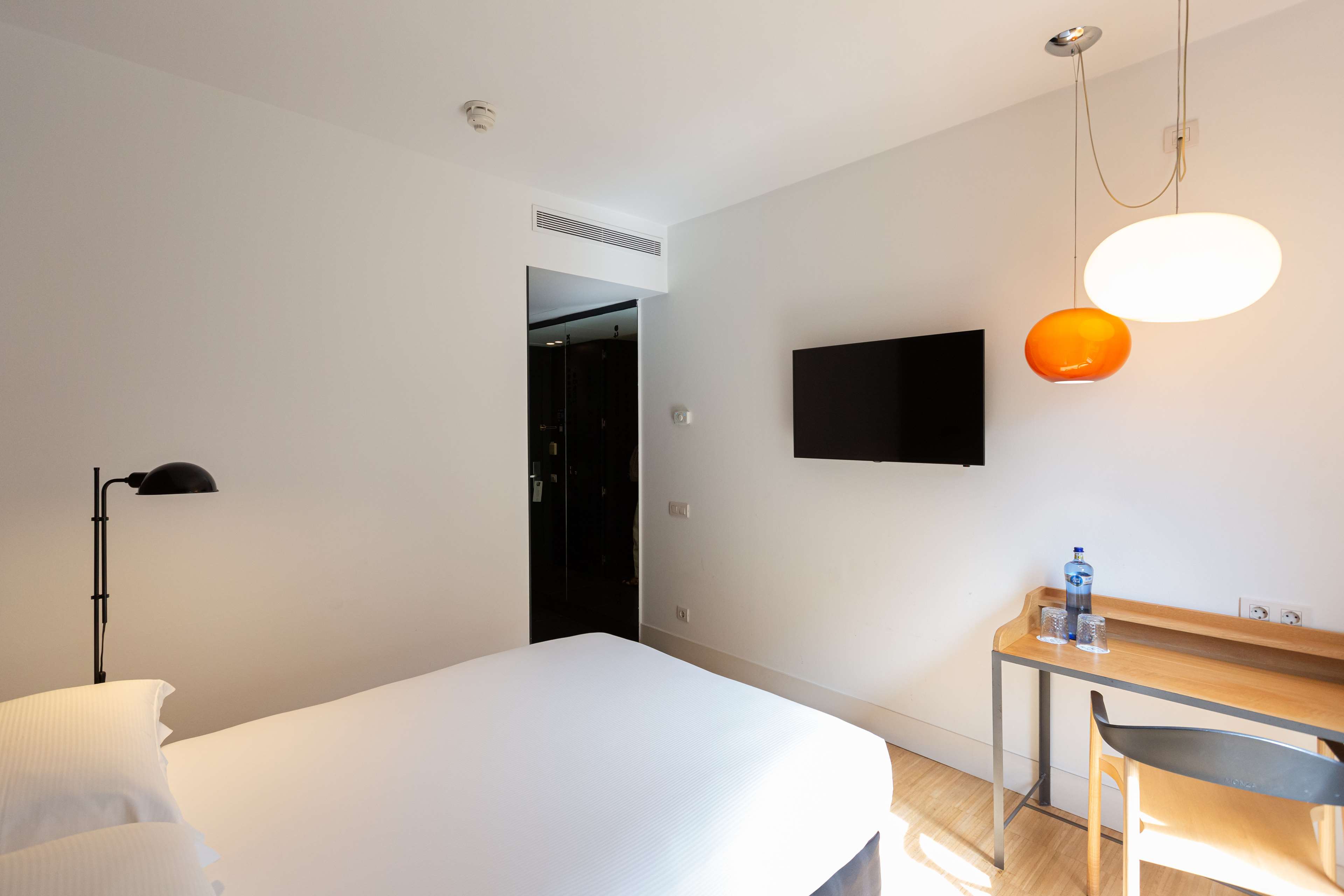 Alexandra Barcelona Hotel, Curio Collection by Hilton - Tap to explore photos