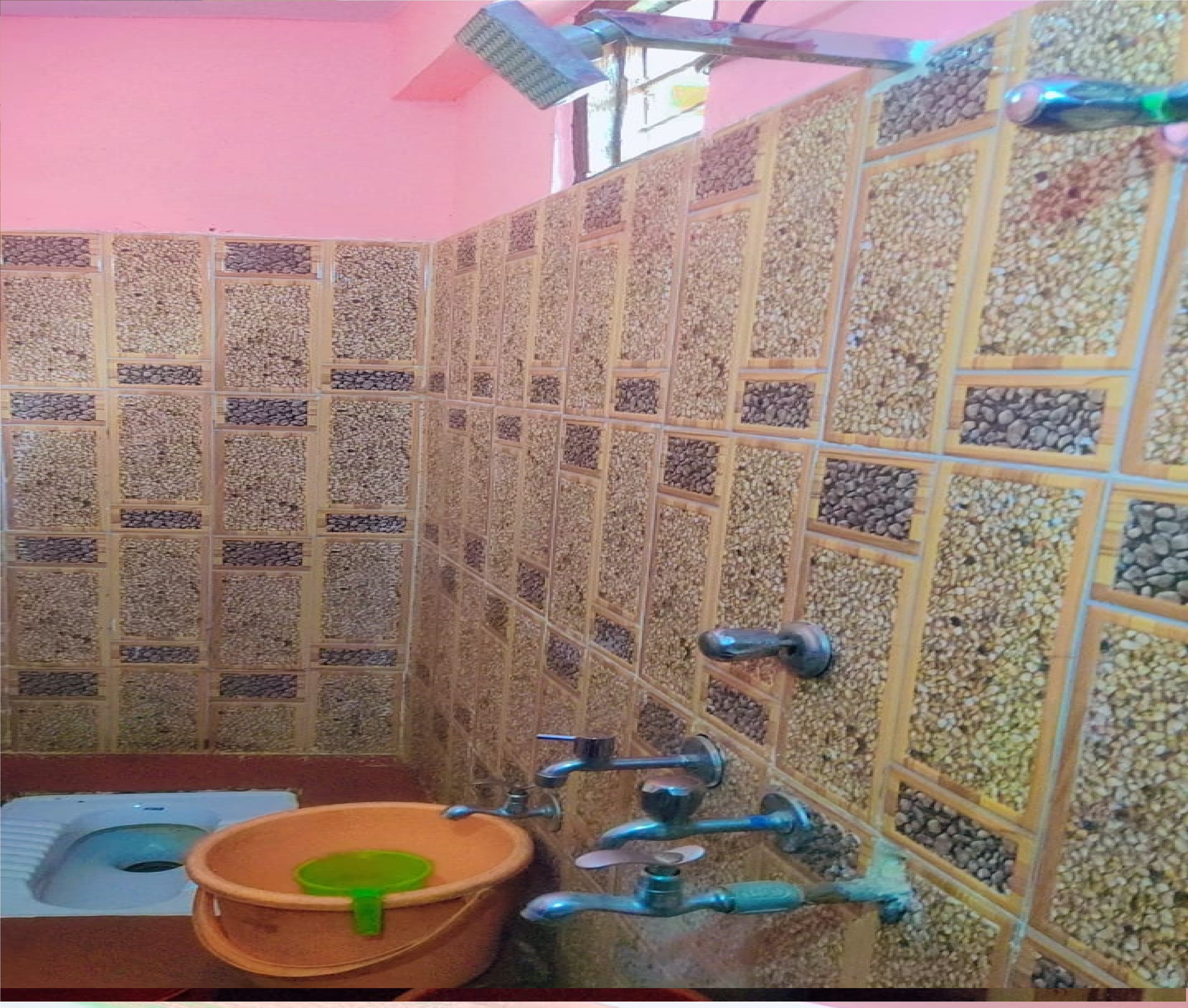 Neeraj Homestay - Tap to explore photos