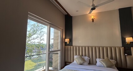 Ramana on the Ganges Room Type - Premium Room with Ganga View
