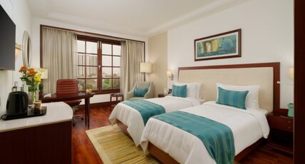 DLF CLUB 3 Room Type - Premium Twin Room with Swimming Pool Access