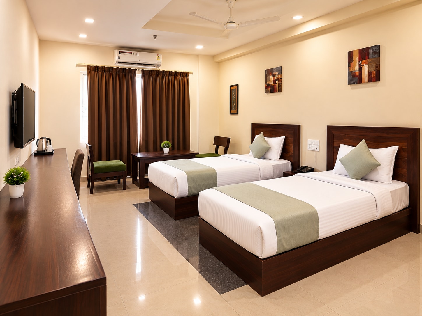 Hotel Shubham Grand || Near KIIT, DLF Cyber City & Infocity - Tap to explore photos