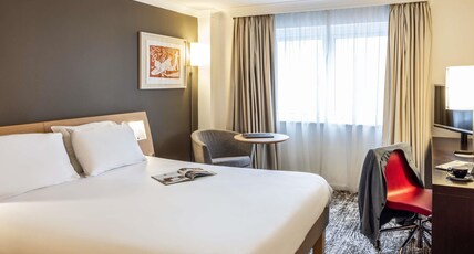 Novotel Bristol Centre Room Type - Executive Room with 1 Queen size bed