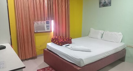 HOTEL EASTERN PLAZA Room Type - Deluxe Double Room HOTEL EASTERN PLAZA Room Type - Deluxe Double Room