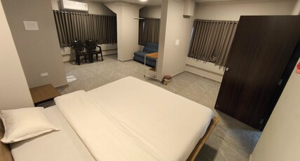 Hotel Madhuvanti Room Type - Super Deluxe