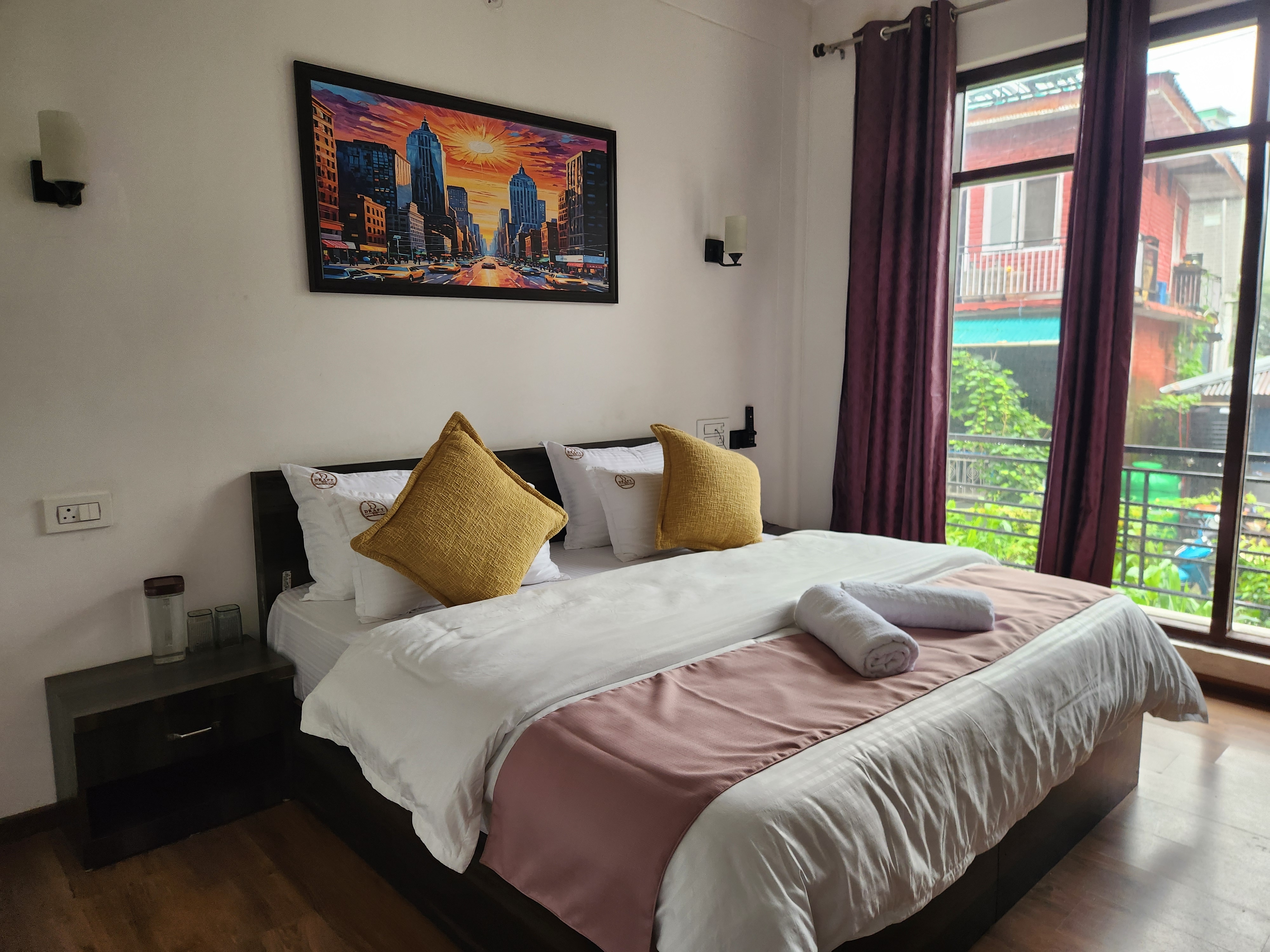 Draft Hotel Bir Billing At Landing Site - Tap to explore photos