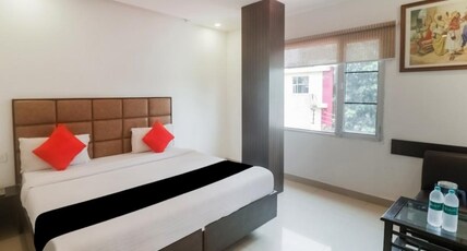 Motel Maurya Room Type - Super Deluxe AC Room