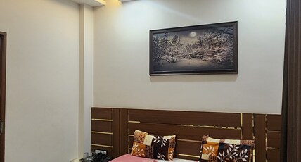 Hotel Crown Plaza Room Type - Semi- Deluxe Room
