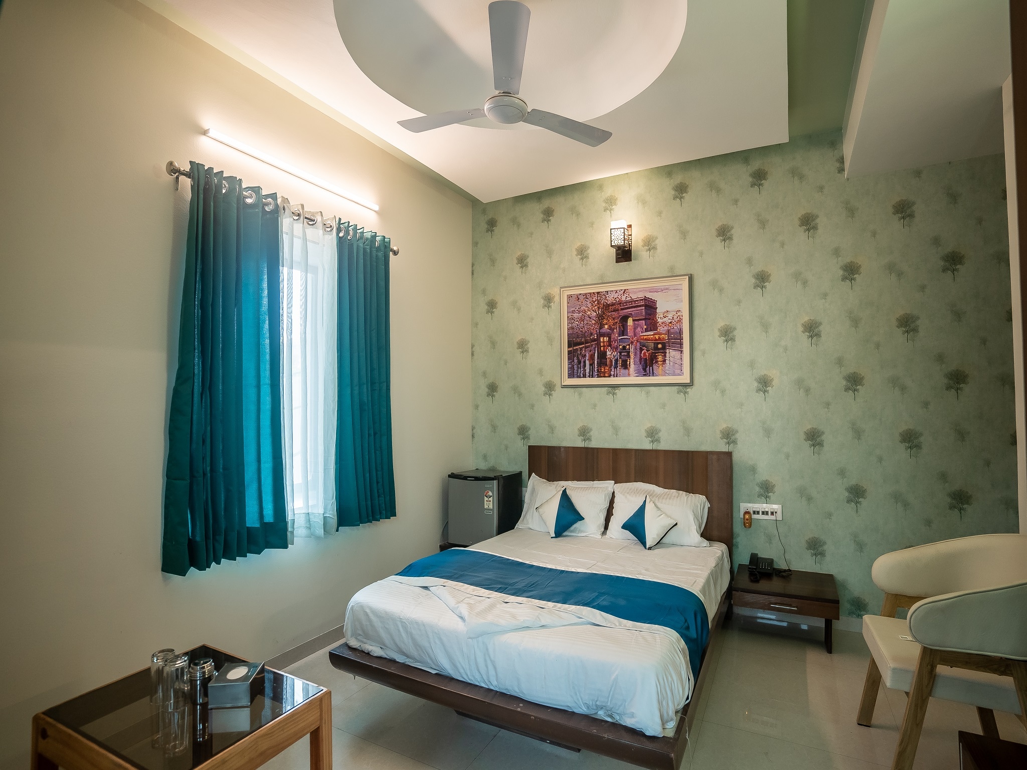 Hotel New Panchratna - Tap to explore photos