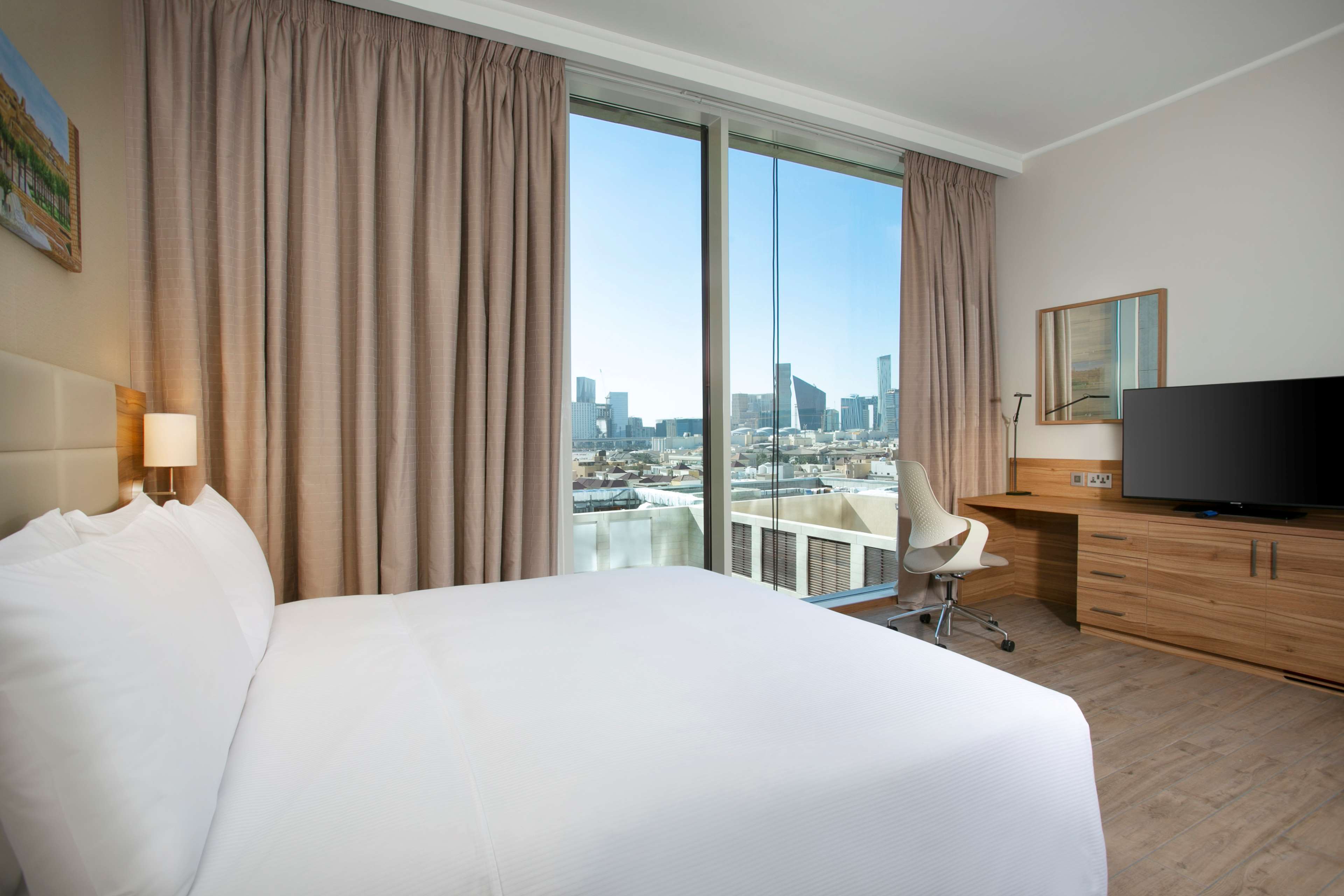 Hilton Garden Inn Riyadh Financial District - Tap to explore photos