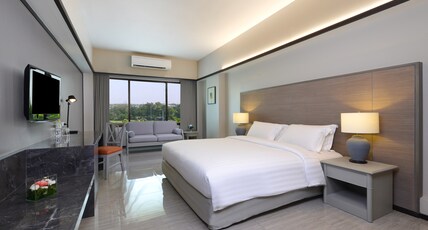 Tinidee Hotel Bangkok Golf Club Room Type - Deluxe Room