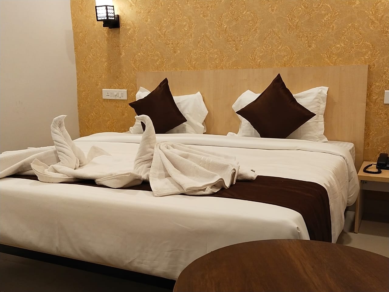 Hotel 36 Garh Inn By WB Inn - Tap to explore photos
