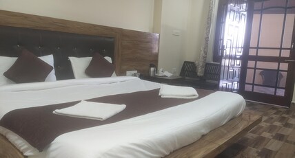 HOTEL SATOVARI PRIDE BY UNO HOTELS & RESORTS Room Type - Cozy Comfortable double bed Room with open sitting 135 Sq Ft HOTEL SATOVARI PRIDE BY UNO HOTELS & RESORTS Room Type - Cozy Comfortable double bed Room with open sitting 135 Sq Ft