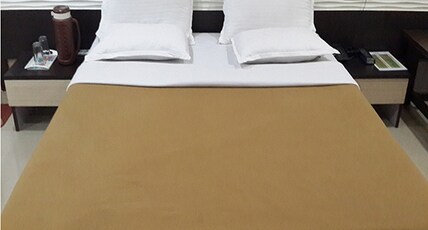 Hotel Bhagyoday Room Type - Deluxe Room