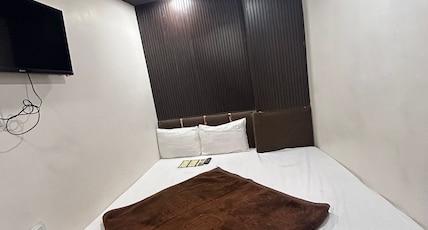 Hotel Maa Parwati Palace Room Type - Double Bed AC Room Hotel Maa Parwati Palace Room Type - Double Bed AC Room