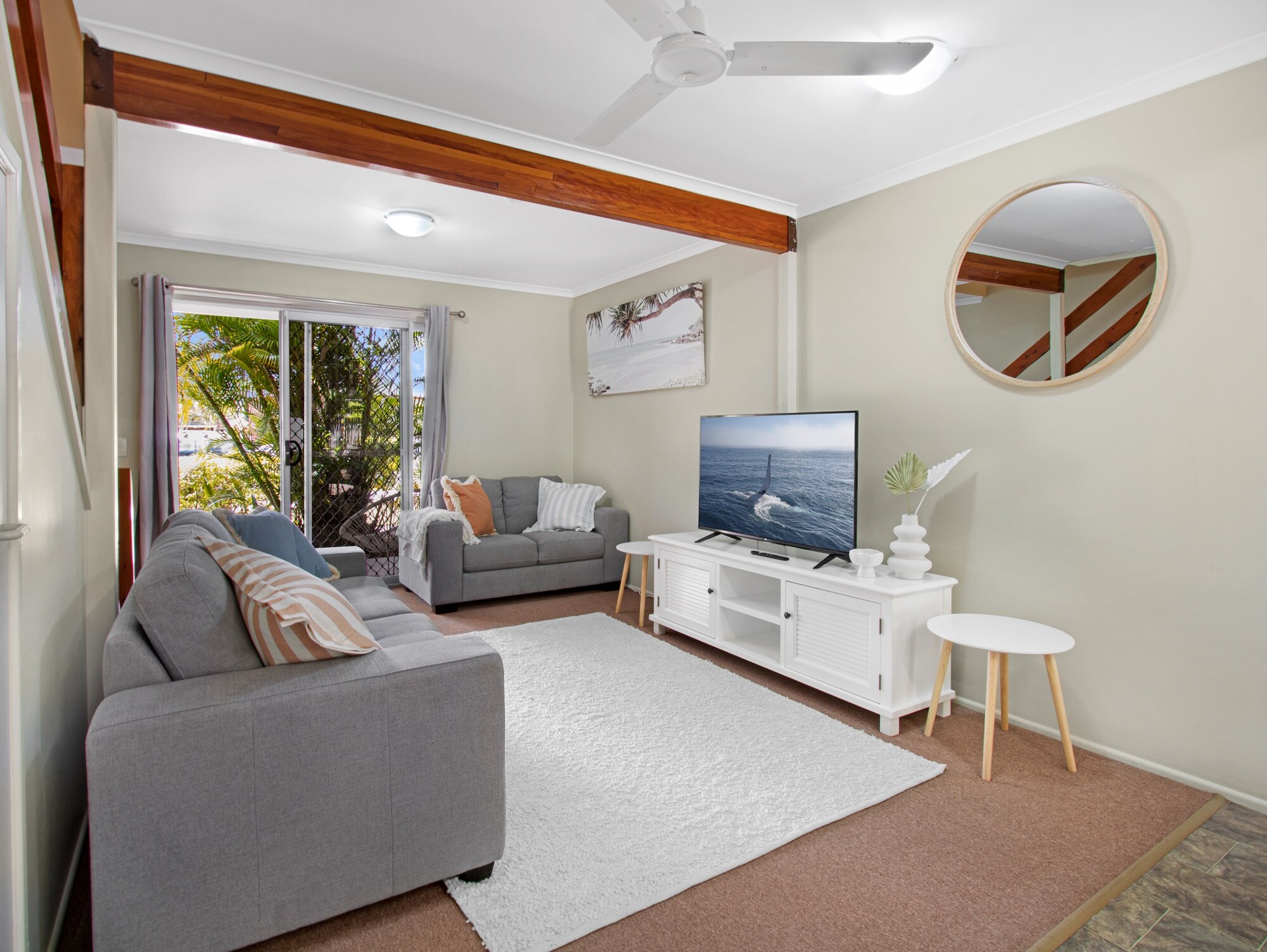 Relaxing Townhouse Steps from the Beach - Tap to explore photos