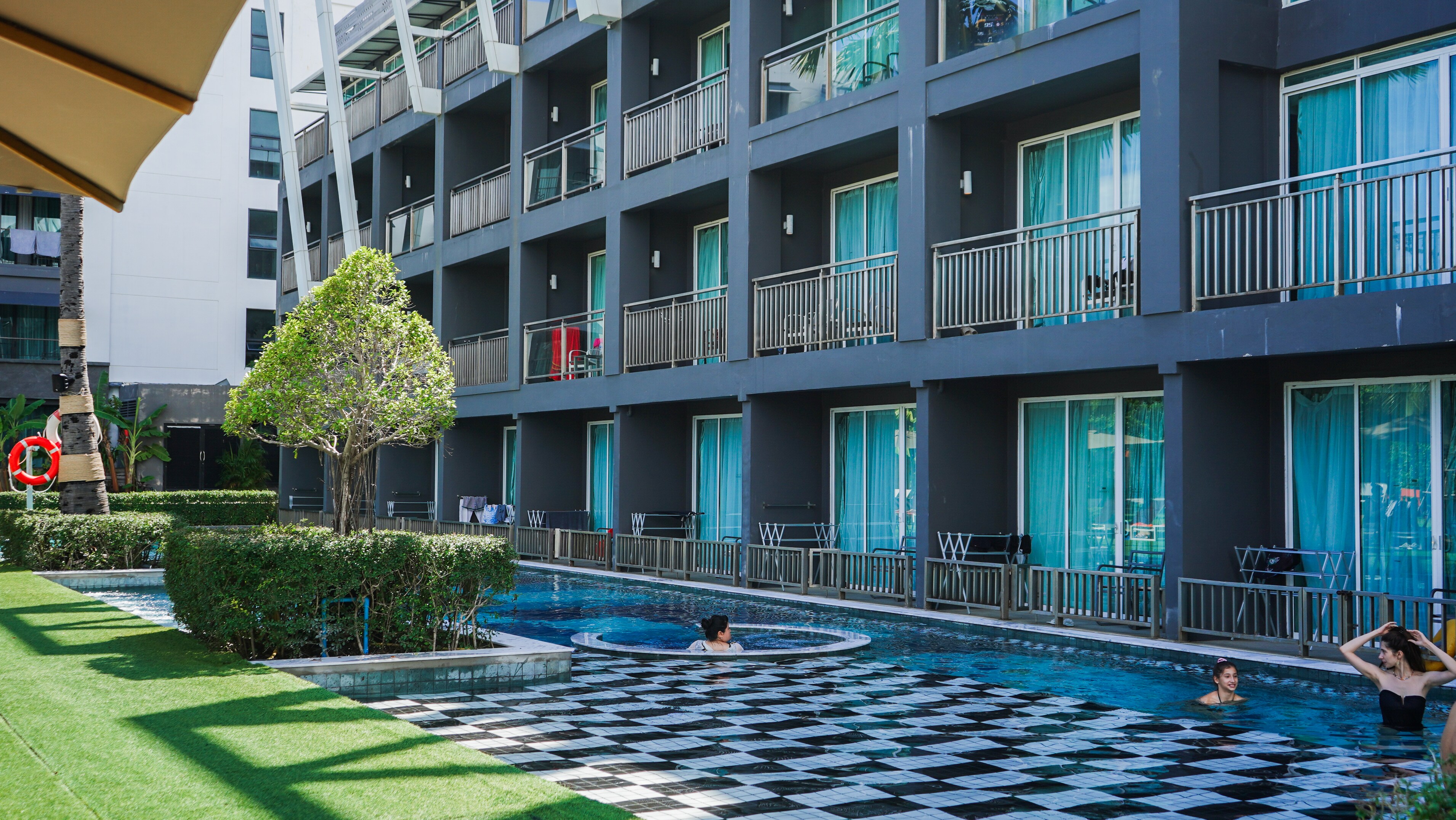 Sugar Marina Hotel-ART-Karon Beach - Tap to explore photos