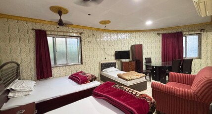Gulistan Guest House Room Type - Four Bed AC