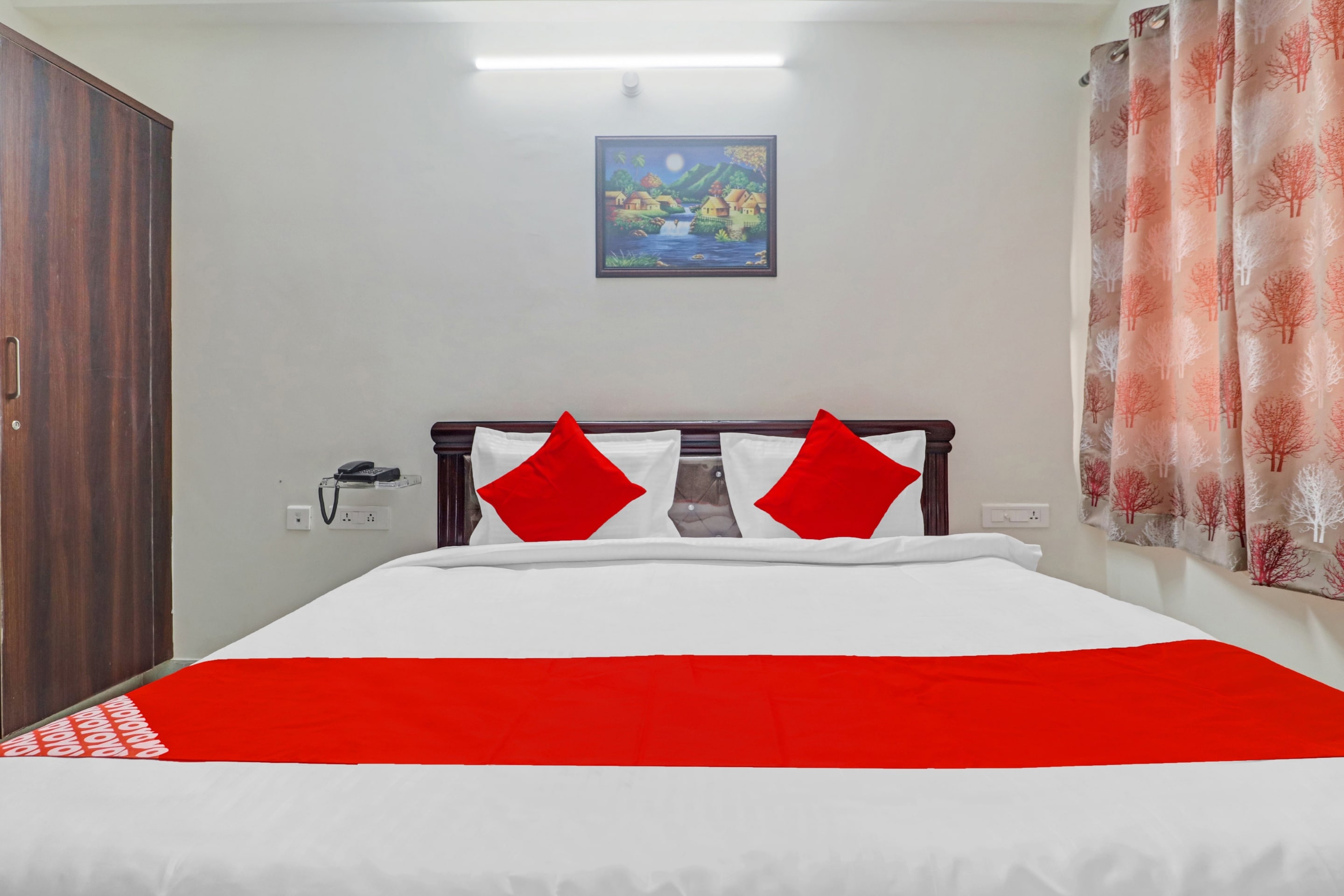 Super Hotel O Qualia Nallagandla - Tap to explore photos