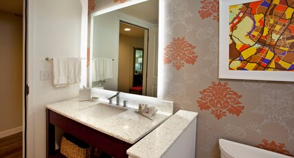 Hotel Indigo Austin Downtown Room Type - 1 King Bed Suite