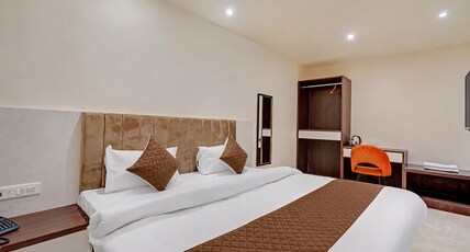 Symphony Regency Room Type - Bedroom 106