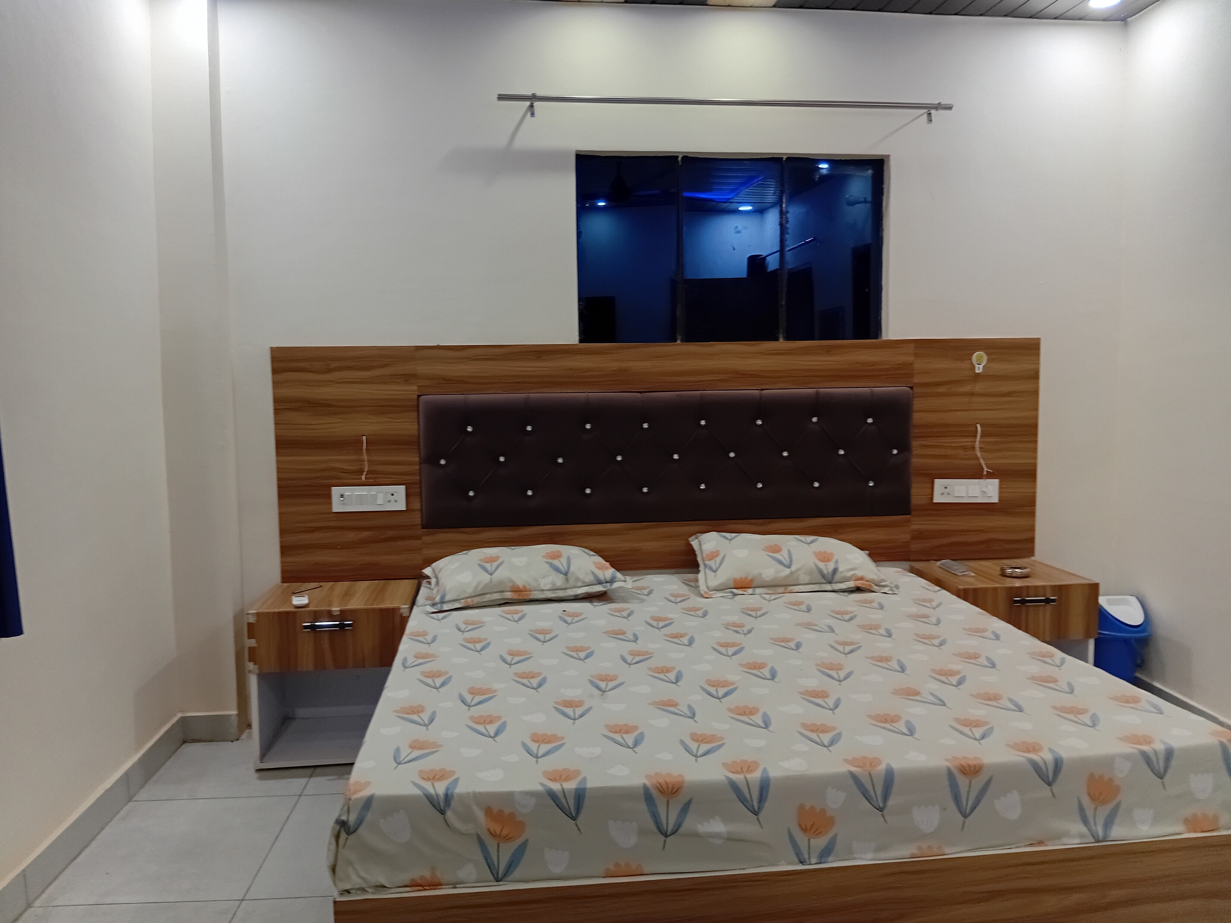 view homestay - Tap to explore photos