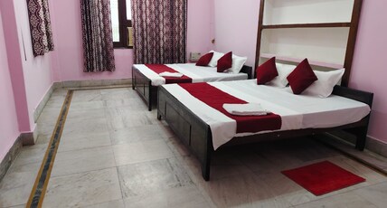 Shree Paying Guest House Varanasi Room Type - Family Room