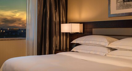 Hilton Winnipeg Airport Suites Room Type - 2 DOUBLES 1 BEDROOM SUITE