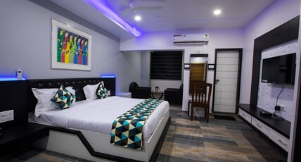 Hotel  Balaji Palace Room Type - Suite King Size Bed Room