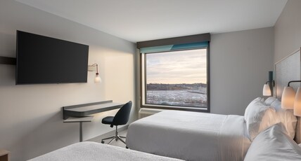 avid hotel OAK CREEK Room Type - 2 Queen Standard