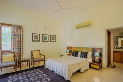 3BR Villa with Private Pool and River View