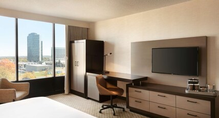 Doubletree by Hilton McLean Tysons Room Type - 1KG MOB HEAR W RI SHWR