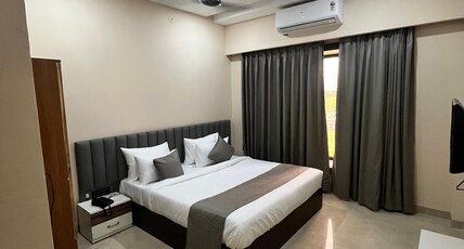 Viraj Hotel & Restaurant Room Type - Non AC Room