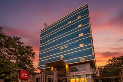 FabHotel Ascot International