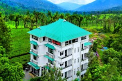 Lumino Winter Castle