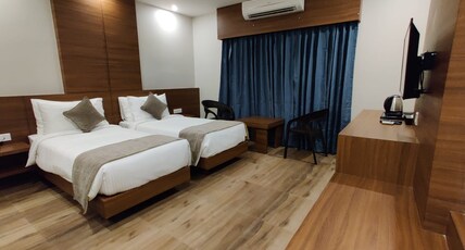 Hotel Tree Fern Room Type - Deluxe King or Twin Room