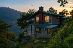 Lake View 3BHK w Pool in Bhimtal |Gargi Cottages