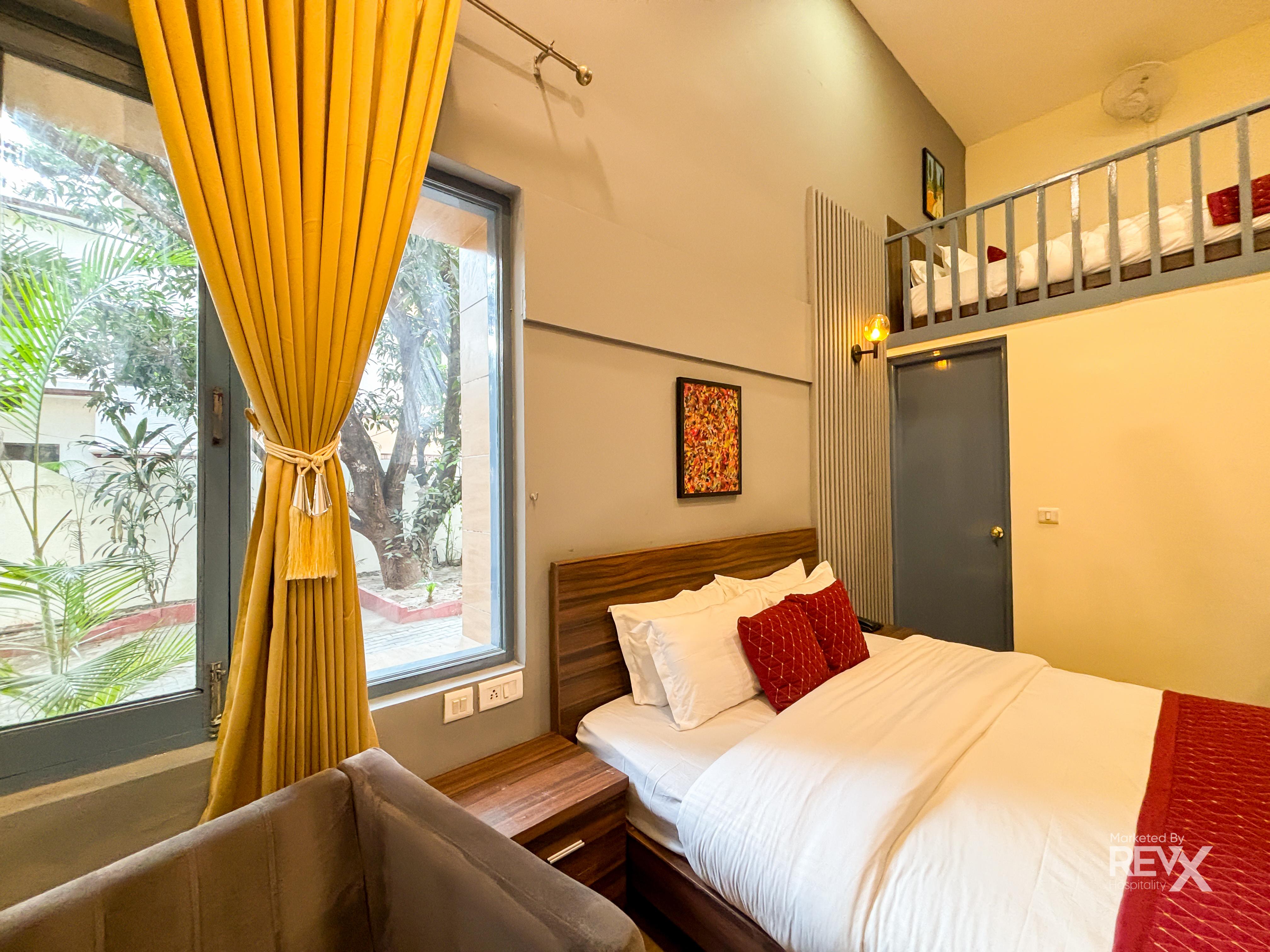 The Maple Woods Resort - (3 mins walk from Kosi River) - Tap to explore photos