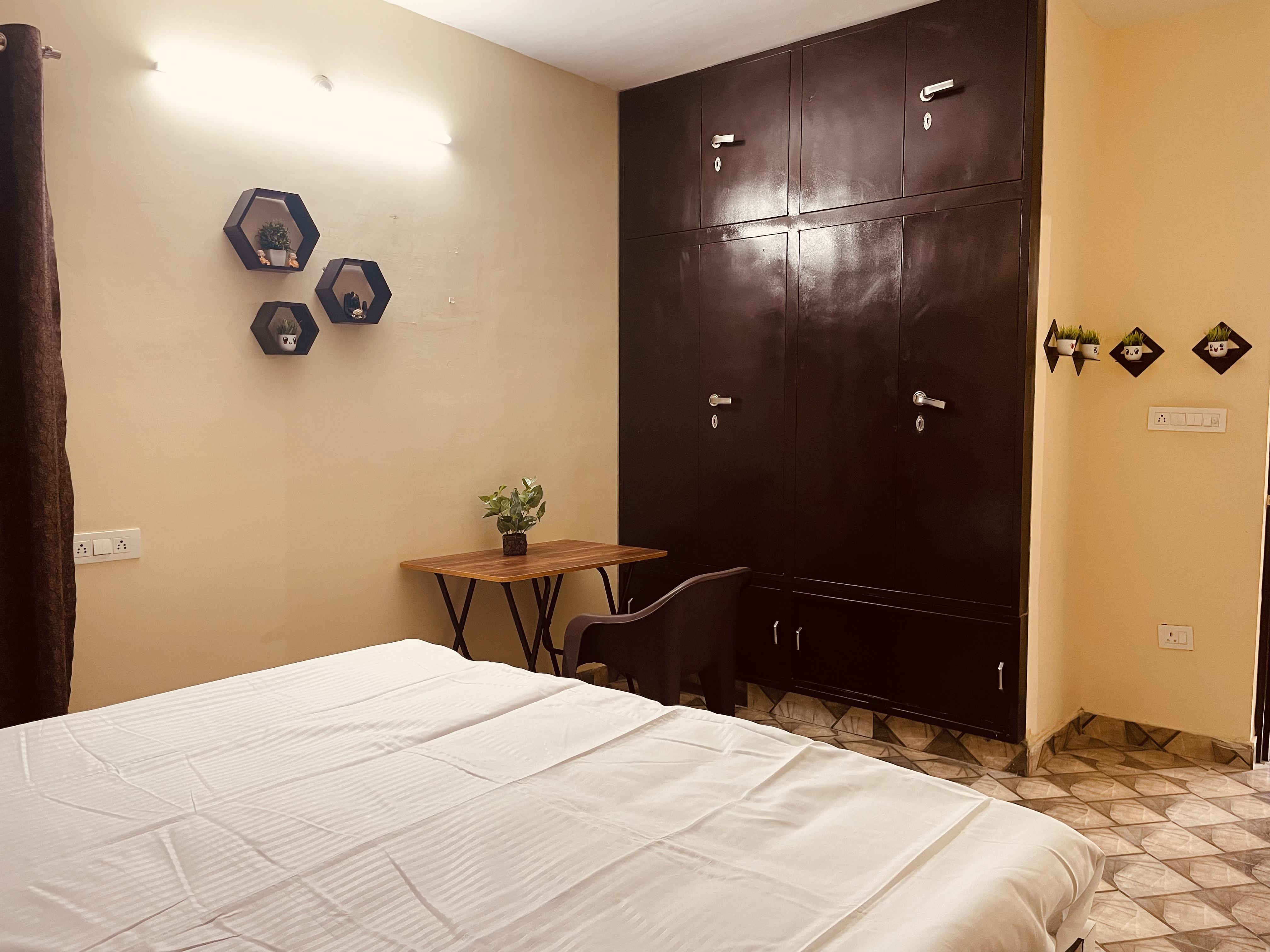 3 bk apt  at prime location - Tap to explore photos