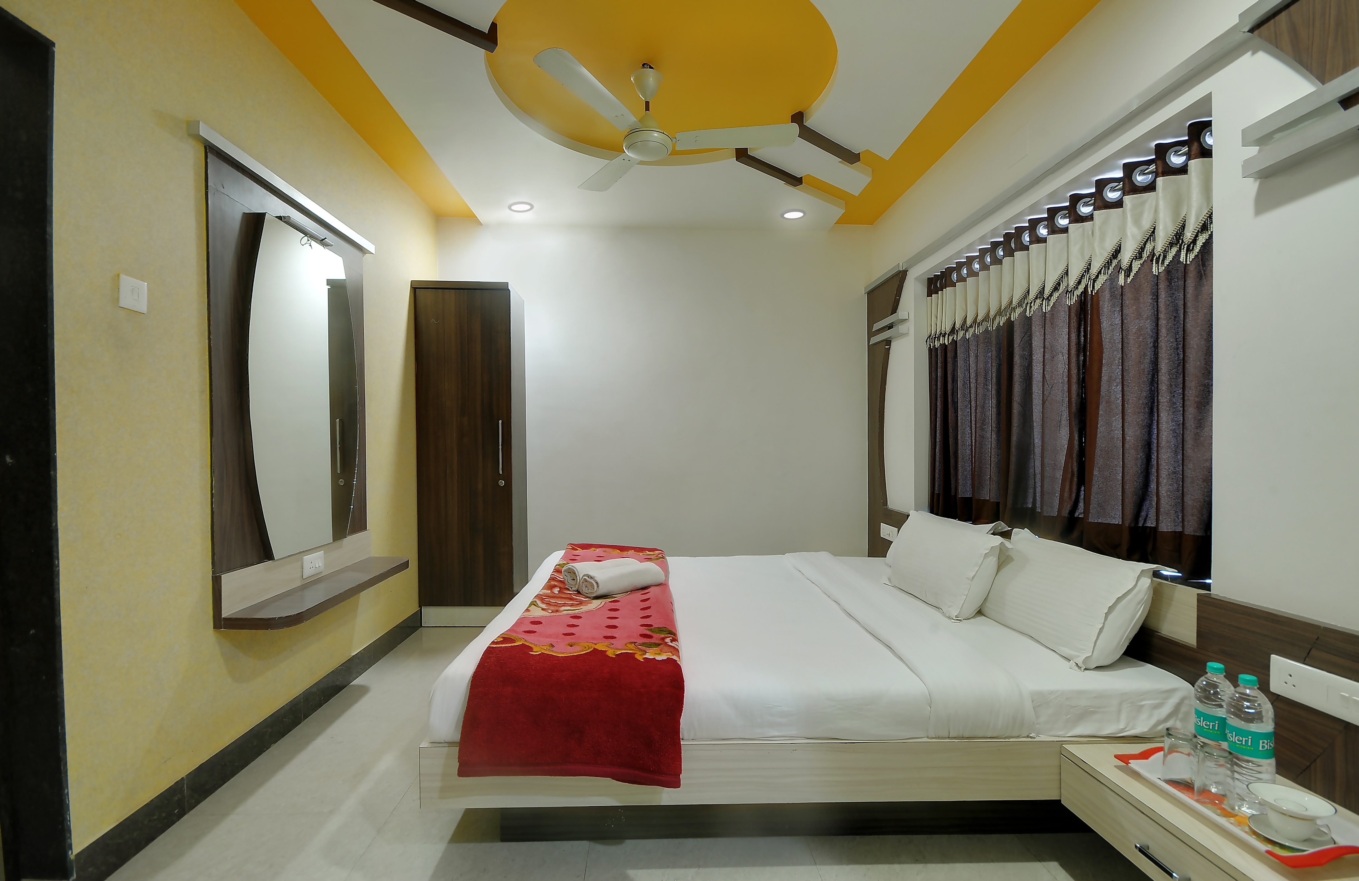 Hotel Gopal - Tap to explore photos