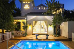 The AnuGrah - Luxury Villa with Swimming Pool