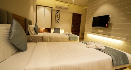 Hotel Veesons Executive Room Type - EXECUTIVE TWIN ROOM