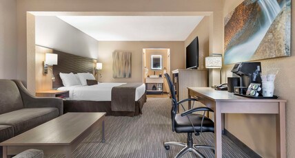 Best Western Plus Landing View Inn & Suites Room Type - Suite-1 King Bed, Non-Smoking, Larger Room, Sofabed, Full Breakfast