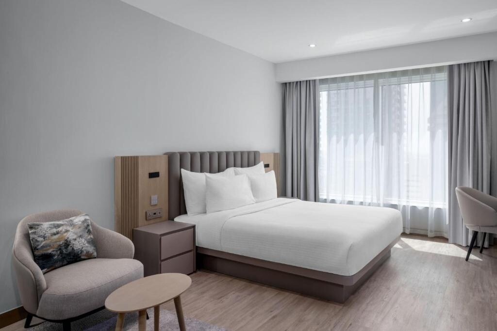 Residence Inn by Marriott Sheikh Zayed Road, Dubai - Tap to explore photos