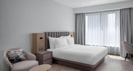 Residence Inn by Marriott Sheikh Zayed Road, Dubai Room Type - Premium 1 Bedroom Suite, 1 Queen, City view Residence Inn by Marriott Sheikh Zayed Road, Dubai Room Type - Premium 1 Bedroom Suite, 1 Queen, City view