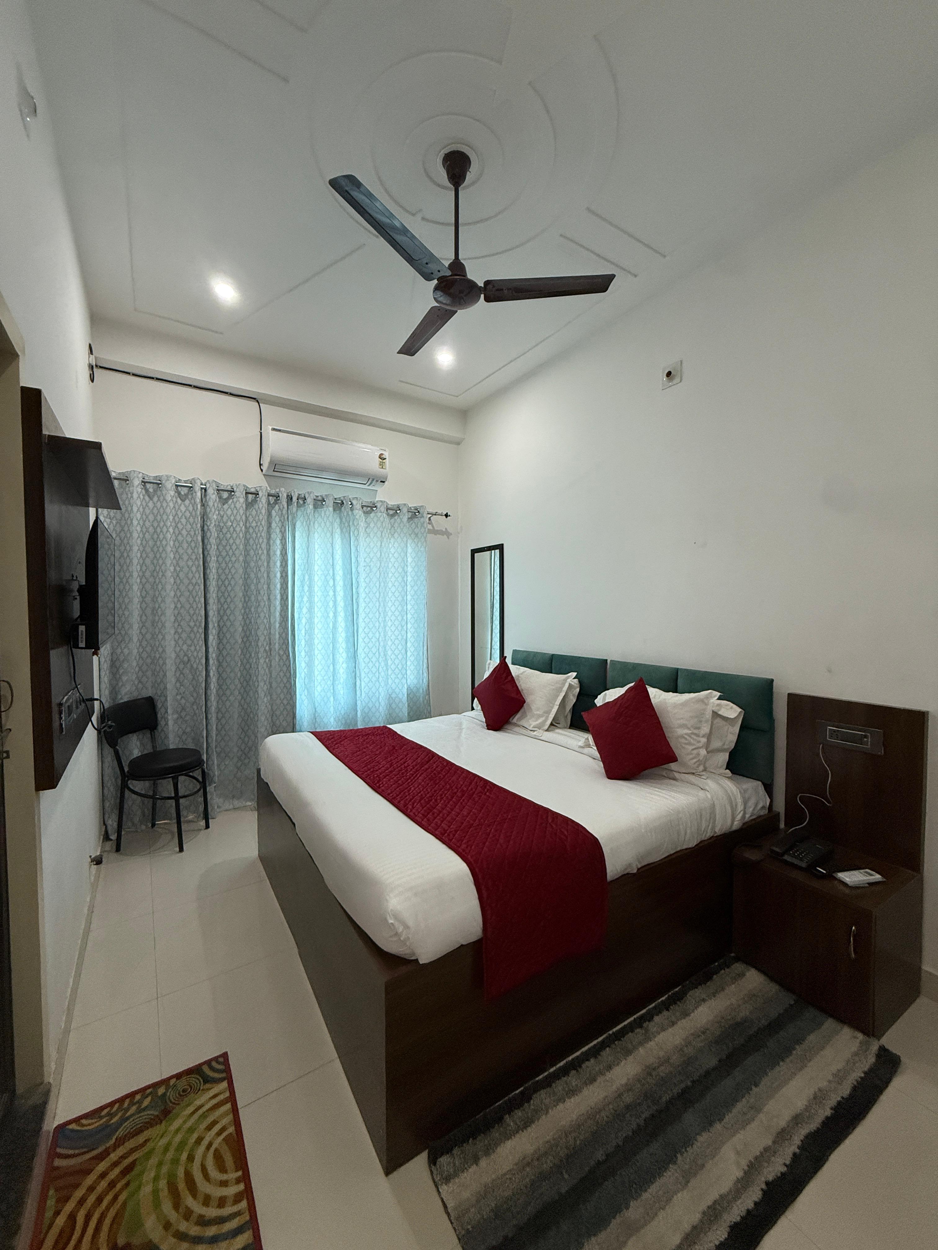 Shree shyam pay at hotel - Tap to explore photos