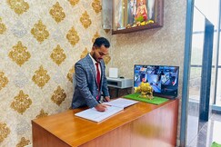 S G R ENTERPRISE HOTEL & LODGE