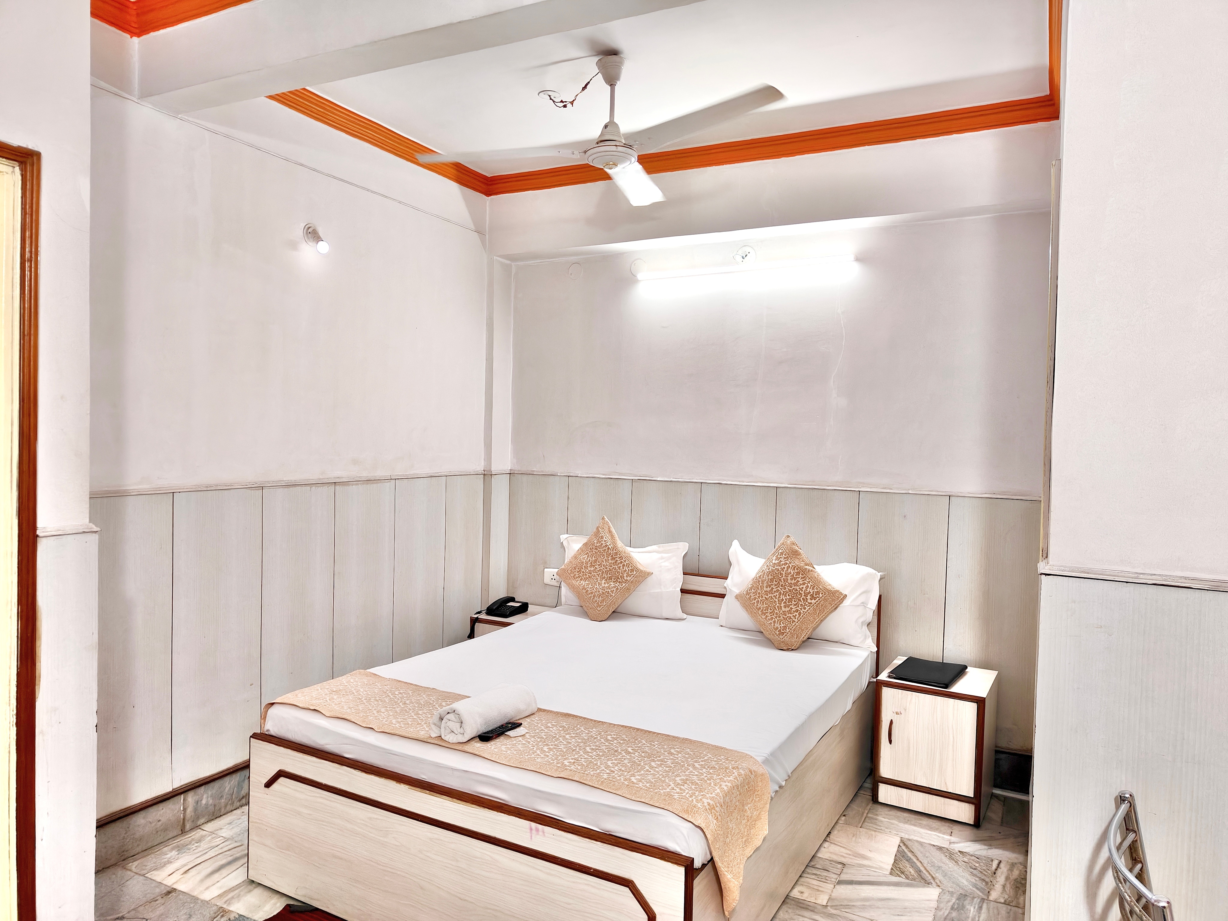 Hotel Aditya Palace - Tap to explore photos