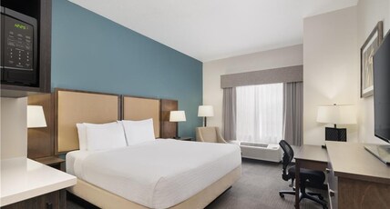 Best Western Plus Frontier Inn Room Type - 1 King Bed, Non-Smoking, Microwave And Refrigerator, Full Breakfast