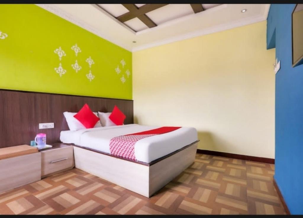 AARS Residency - Tap to explore photos