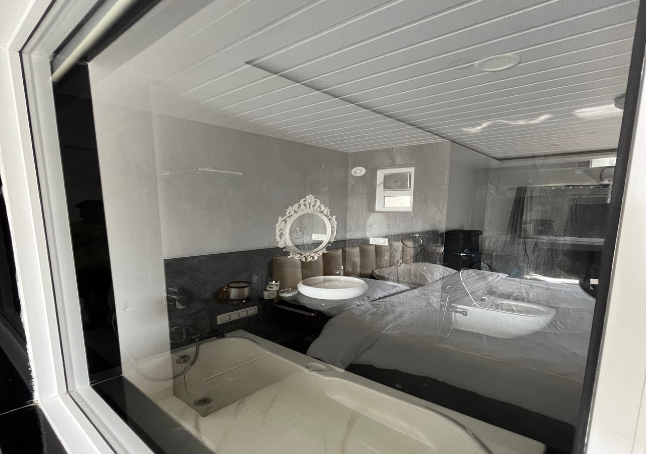 Silver Spring Resort - Tap to explore photos